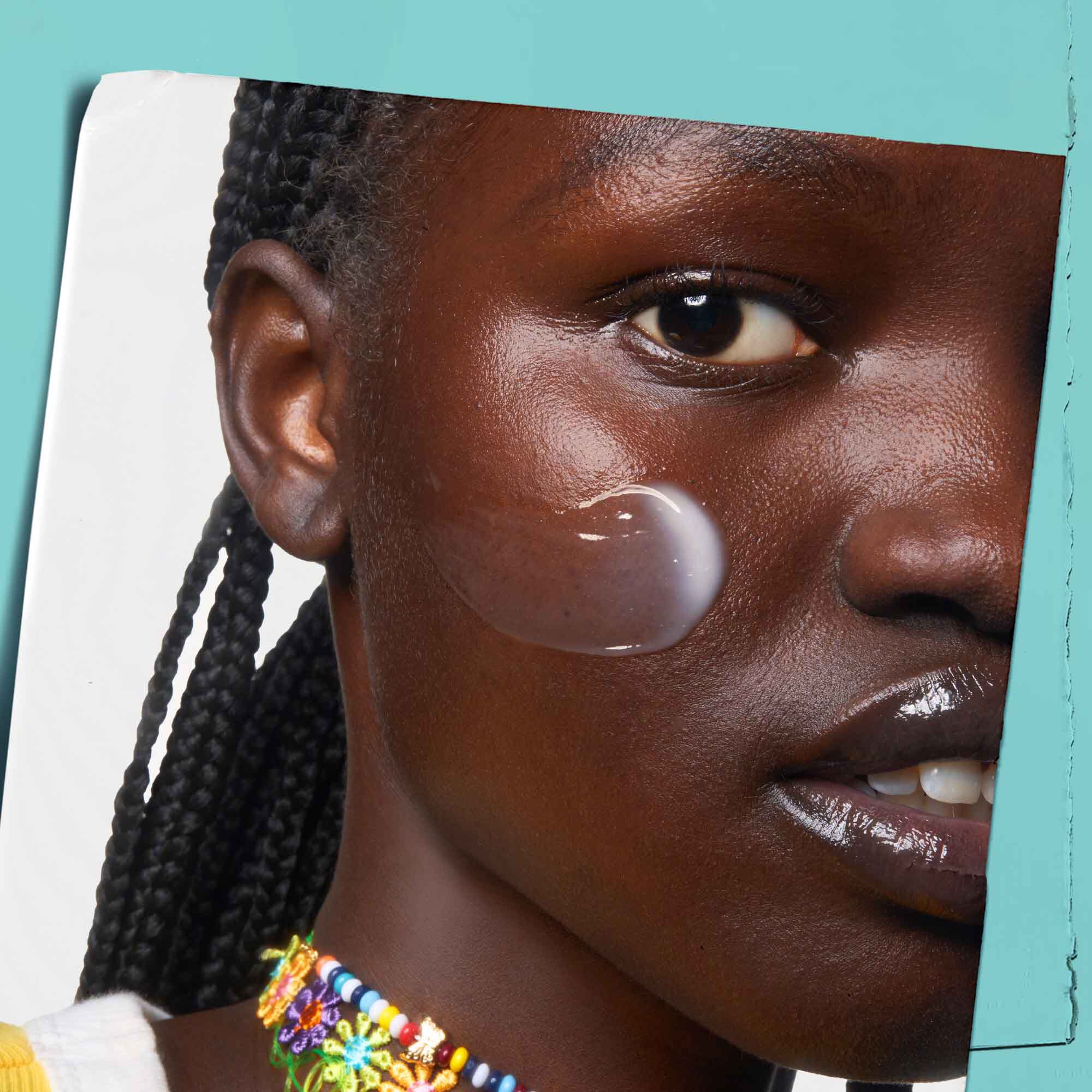 Lotion Expertly Clear Blemish-Treating & Preventing Lotion appliquee sur la peau.